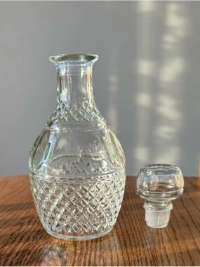 Vintage 10" Royal Crown
Wine Glass Decanter Crown Grapes
Etched Barware